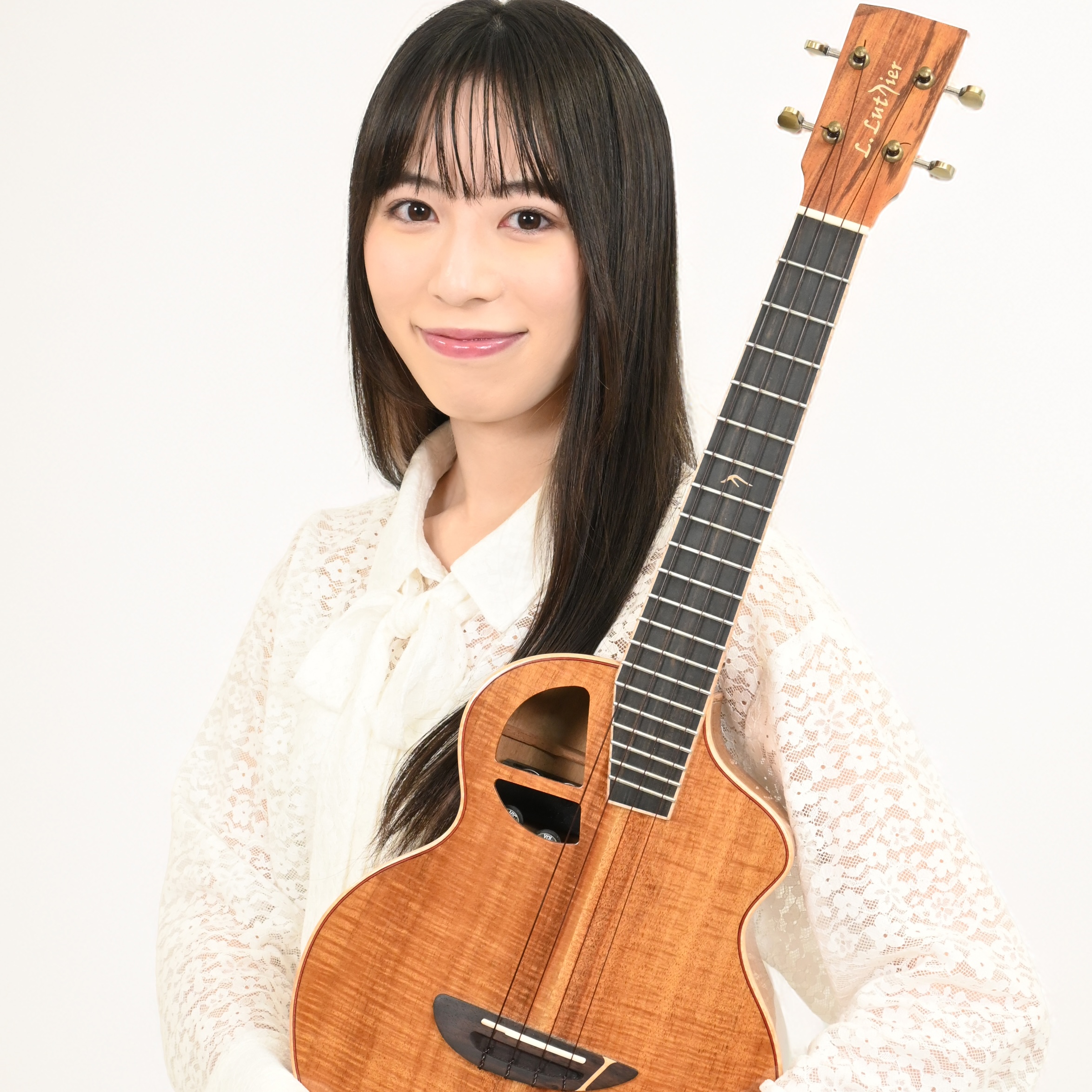 L.Luthier ウクレレ デモンストレーション