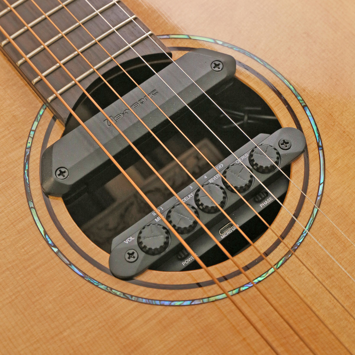 SKYSONIC R2 Resonance Pickup　レゾナンスピックアップ　生ギターに簡単取り付けで生音にエフェクトがかかります！