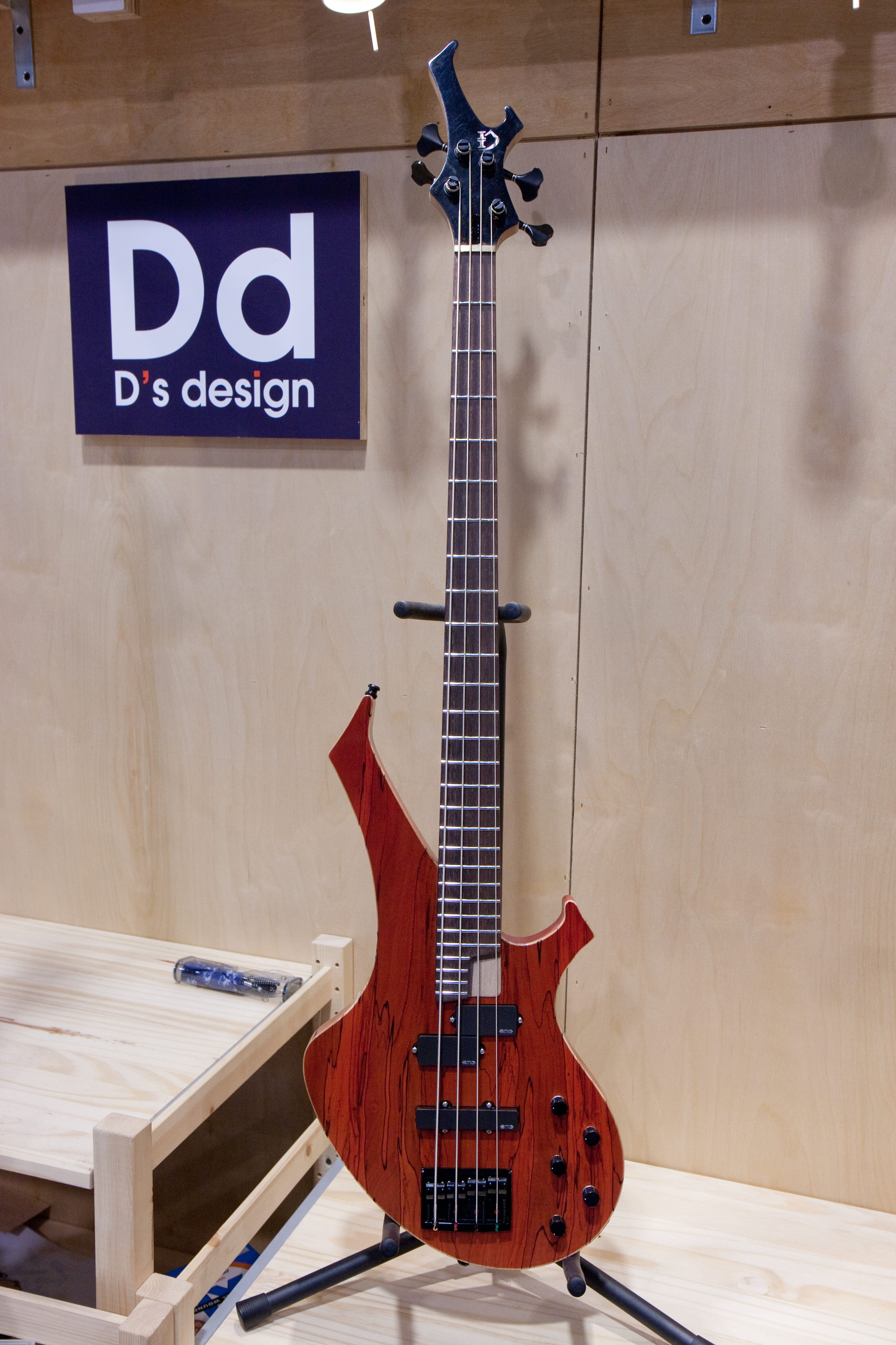D’s design DB-1 "Insect Bass"