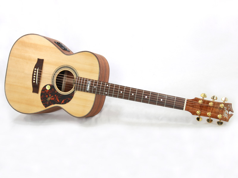 Maton Guitars  EA808